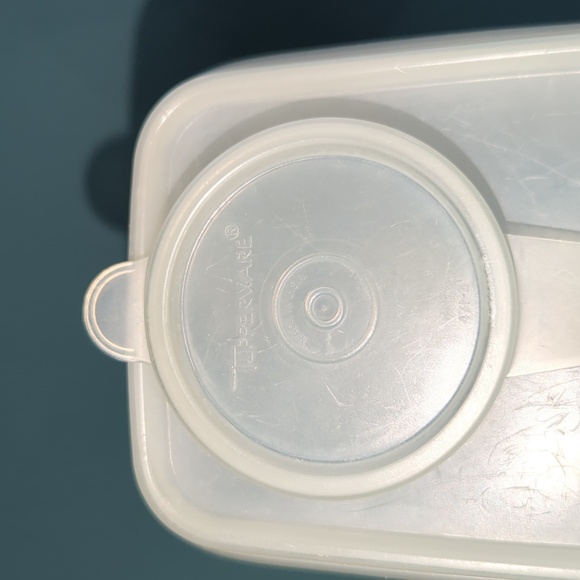 Vintage Tupperware Cereal and Dry Food Container #469-1 - Food Storage Plastic - Picture 3 of 10